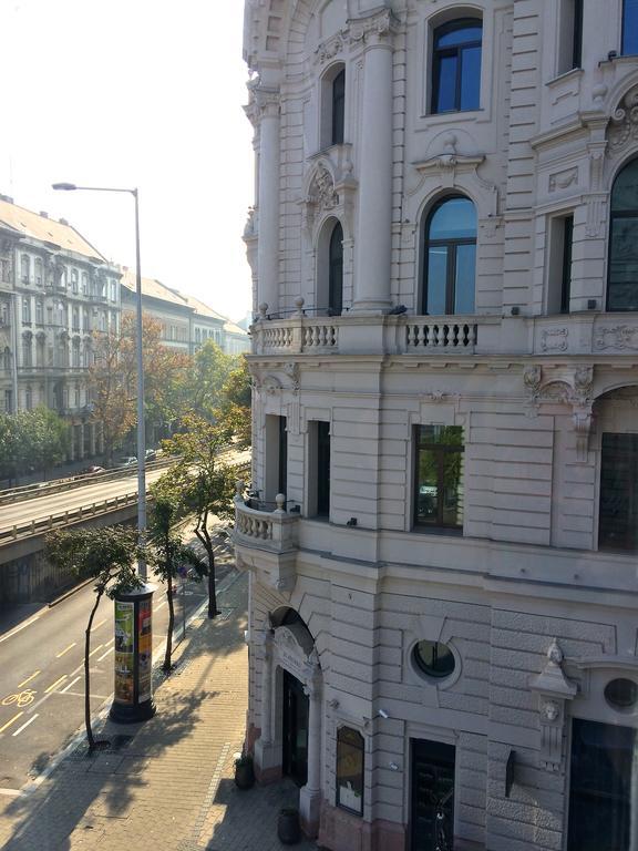 Hello Downtown Apartment - Eiffel Budapest Rom bilde
